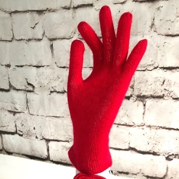 NWT Embellished RED Knit Gloves One size 1 Pair NEW WITH TAGS - Picture 7 of 15